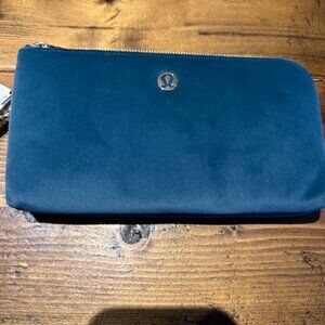 NWT LUlulemon Curved Wristlet Green Jasper Gold Hardware